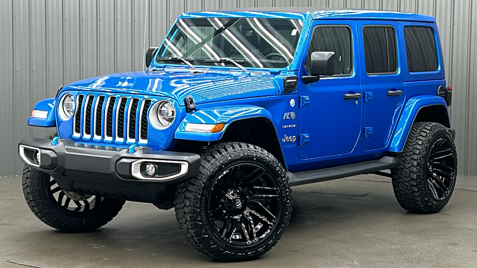 2022 Jeep Wrangler Unlimited Sahara 4xe 1