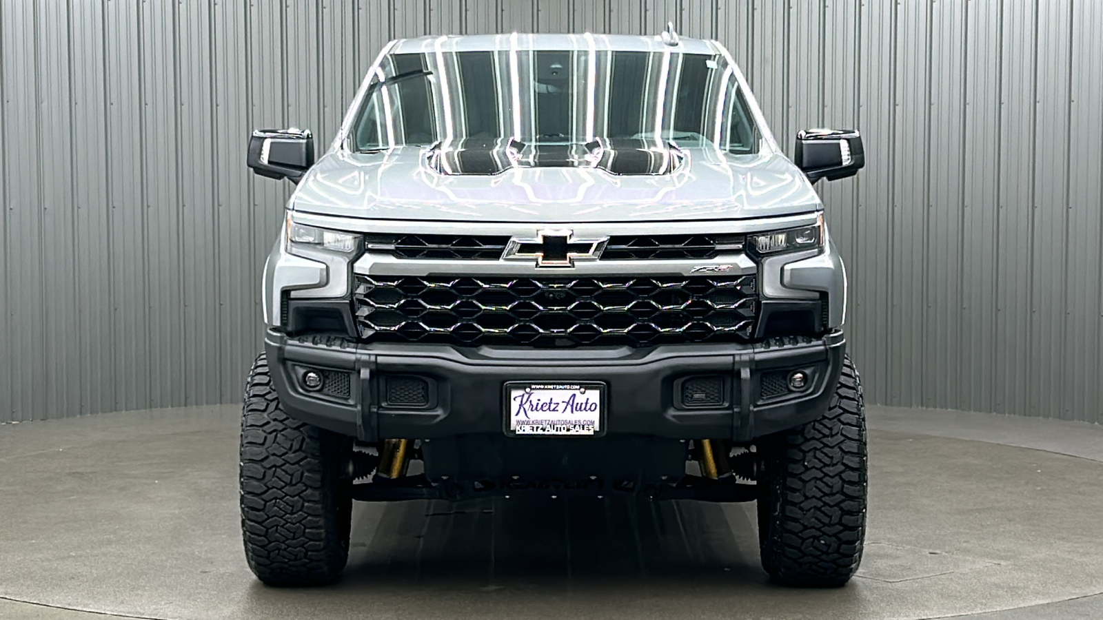 2023 Chevrolet Silverado 1500 ZR2 8