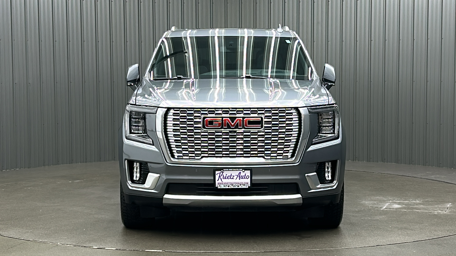 2022 GMC Yukon Denali 8