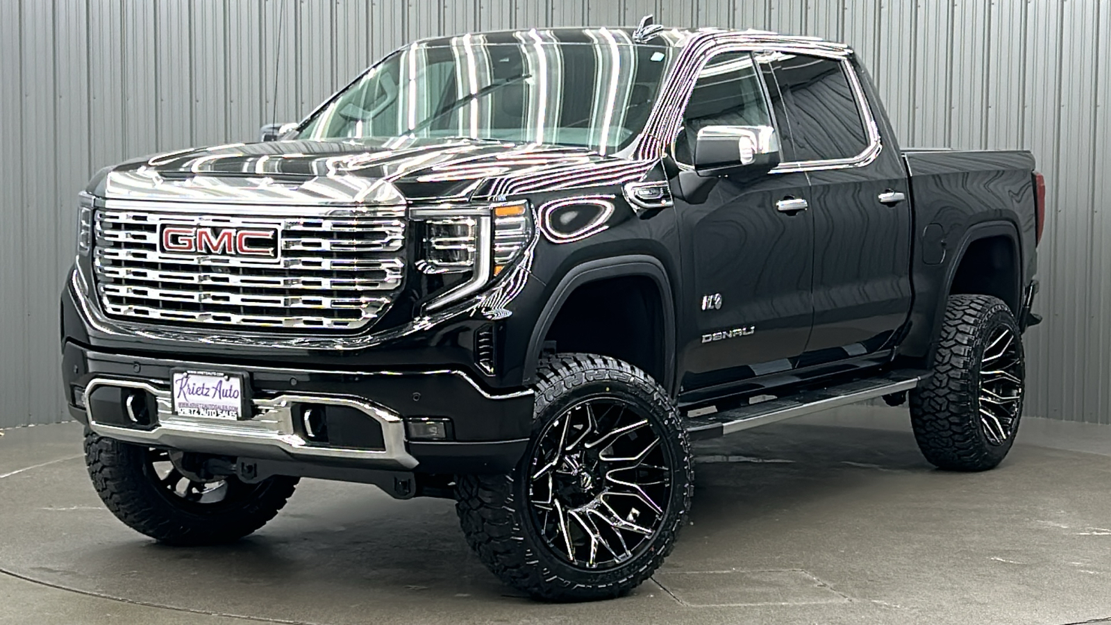 2023 GMC Sierra 1500 Denali 1