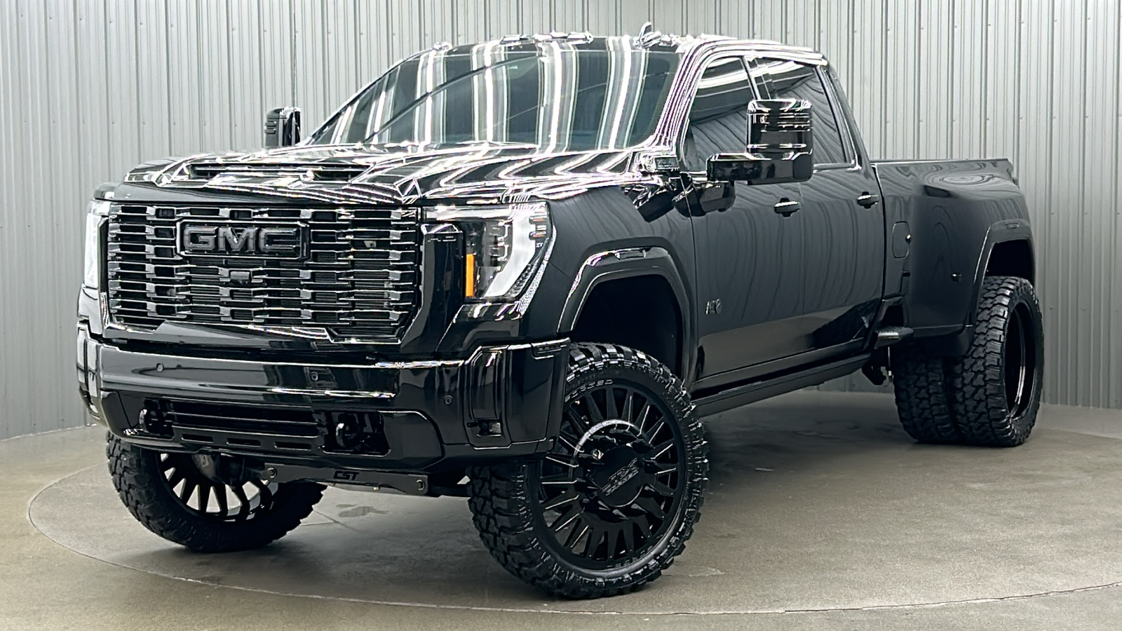 2024 GMC Sierra 3500HD Denali 1