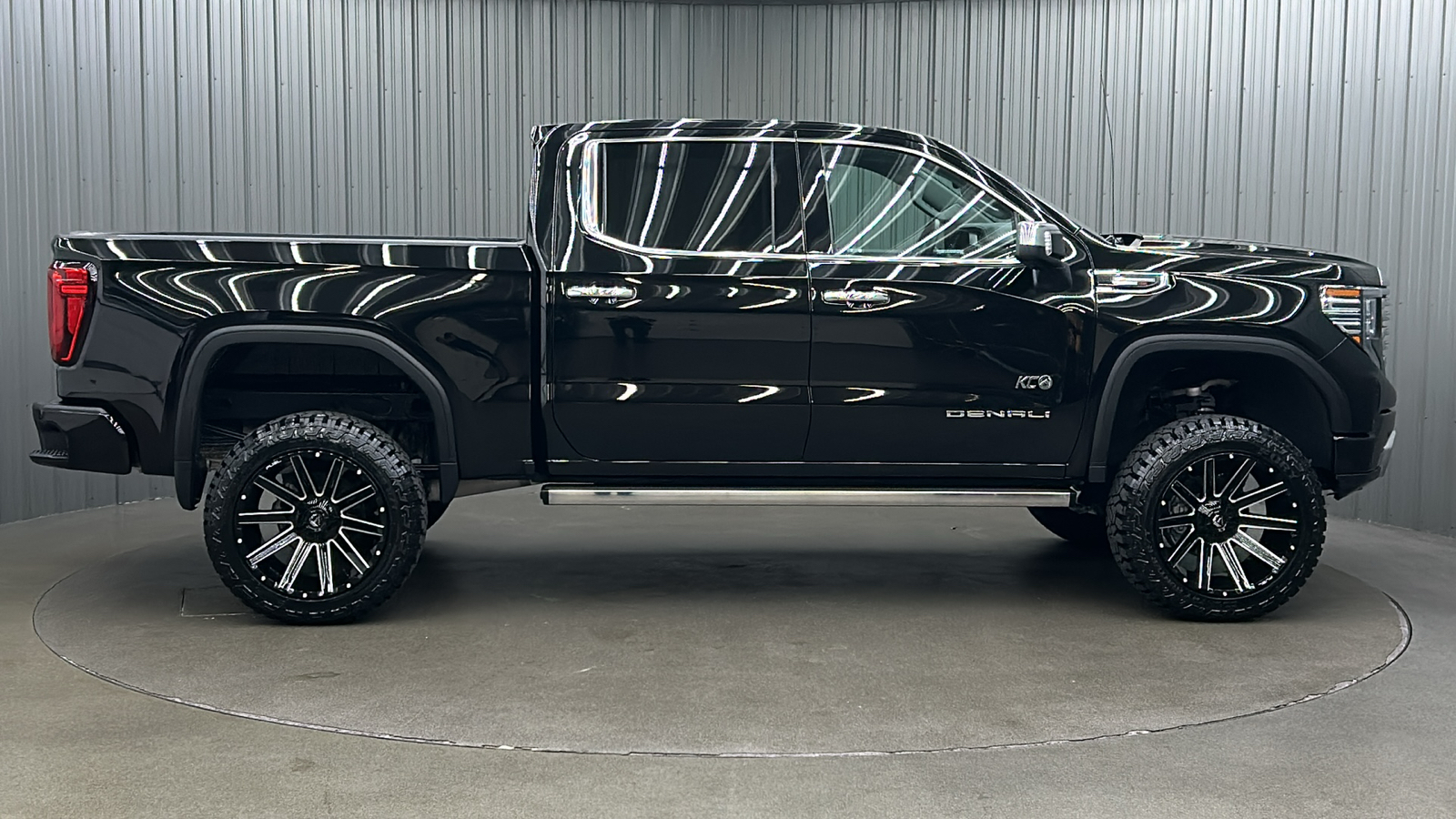 2023 GMC Sierra 1500 Denali 6