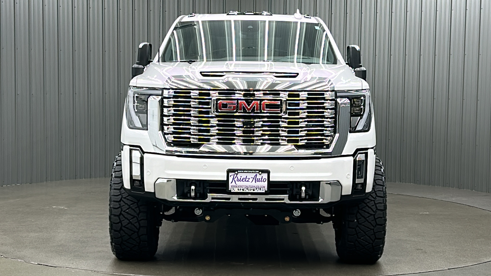 2024 GMC Sierra 2500HD Denali 8