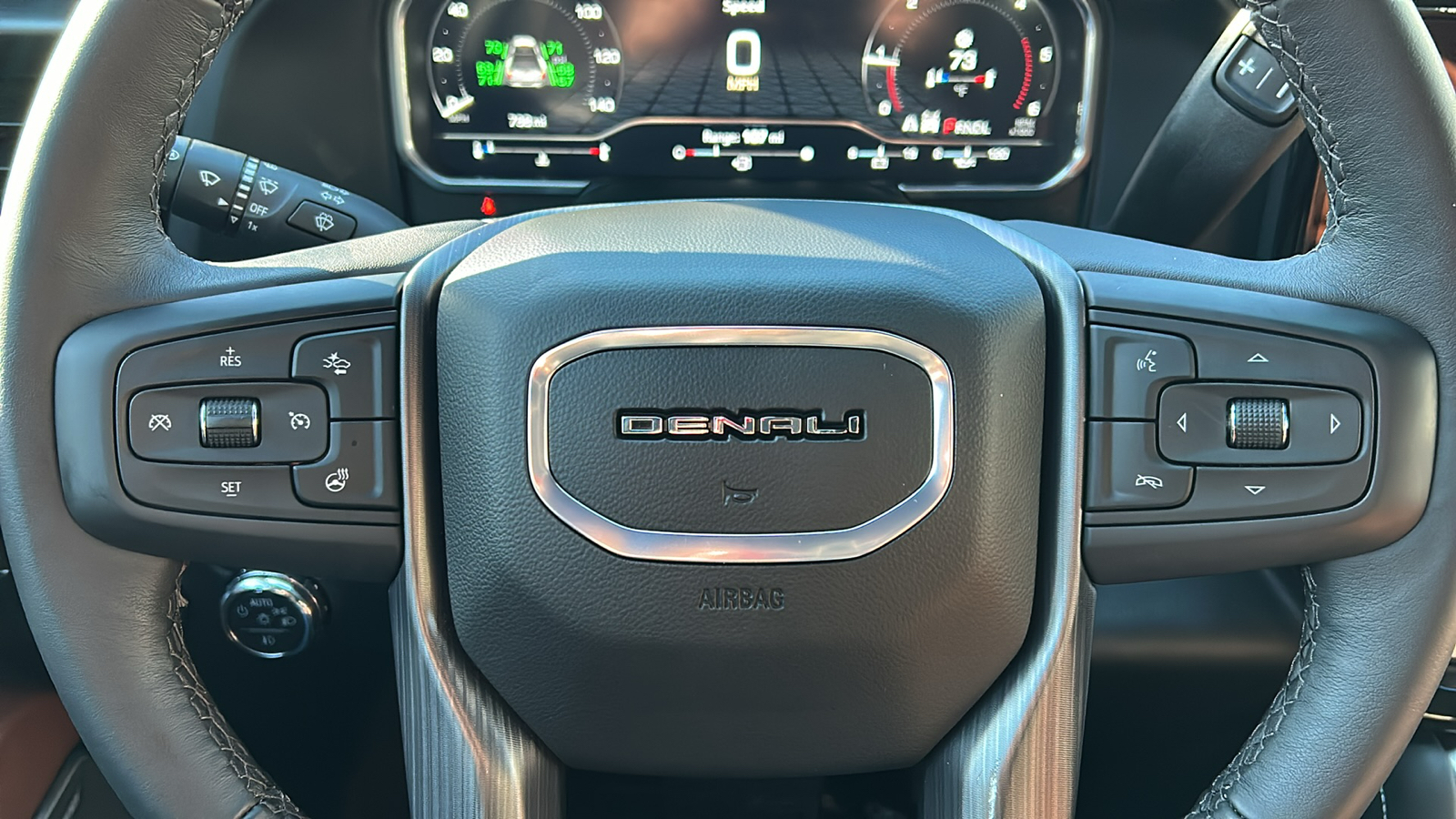 2024 GMC Sierra 3500HD Denali Ultimate 25