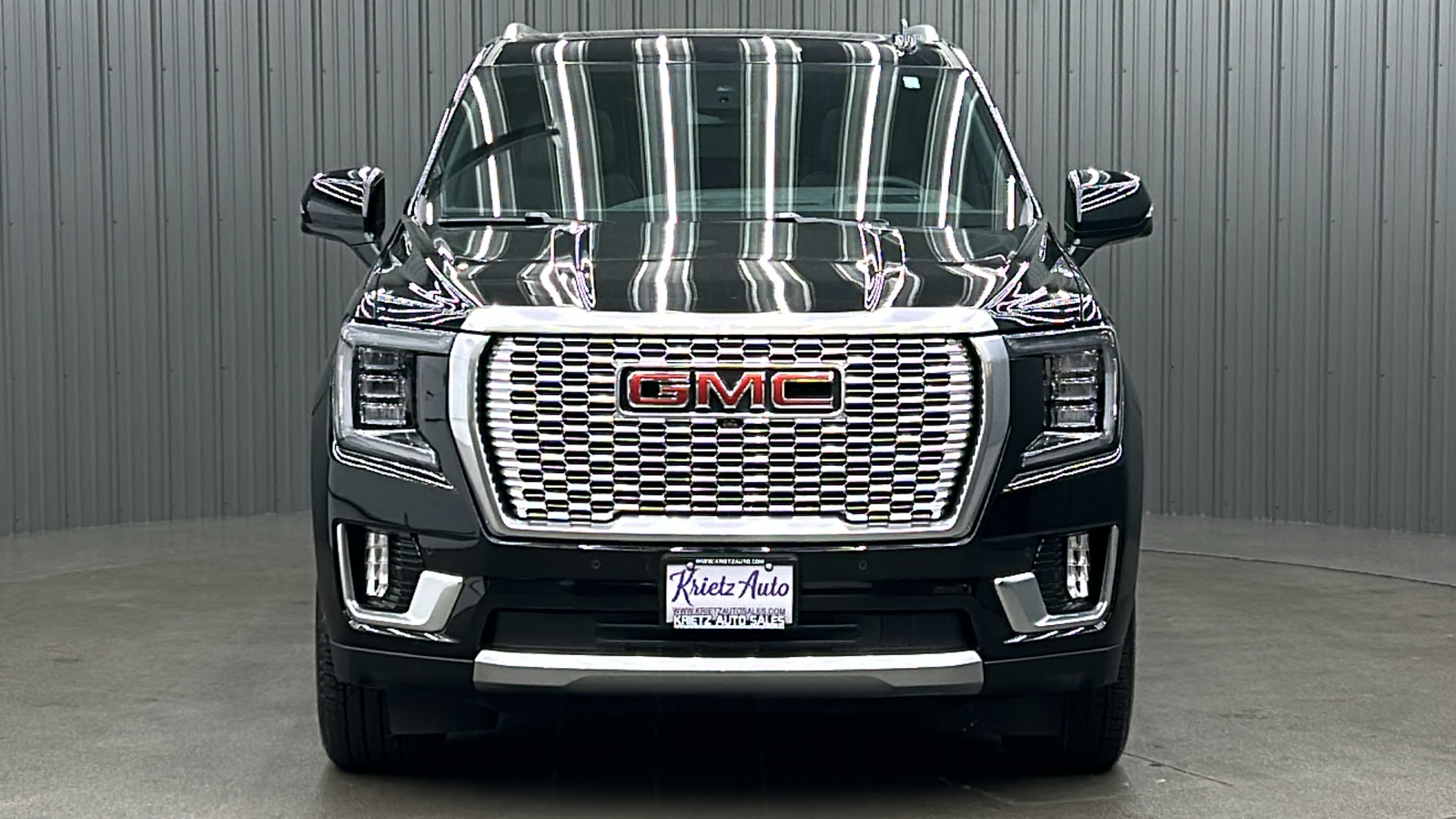 2023 GMC Yukon Denali 8