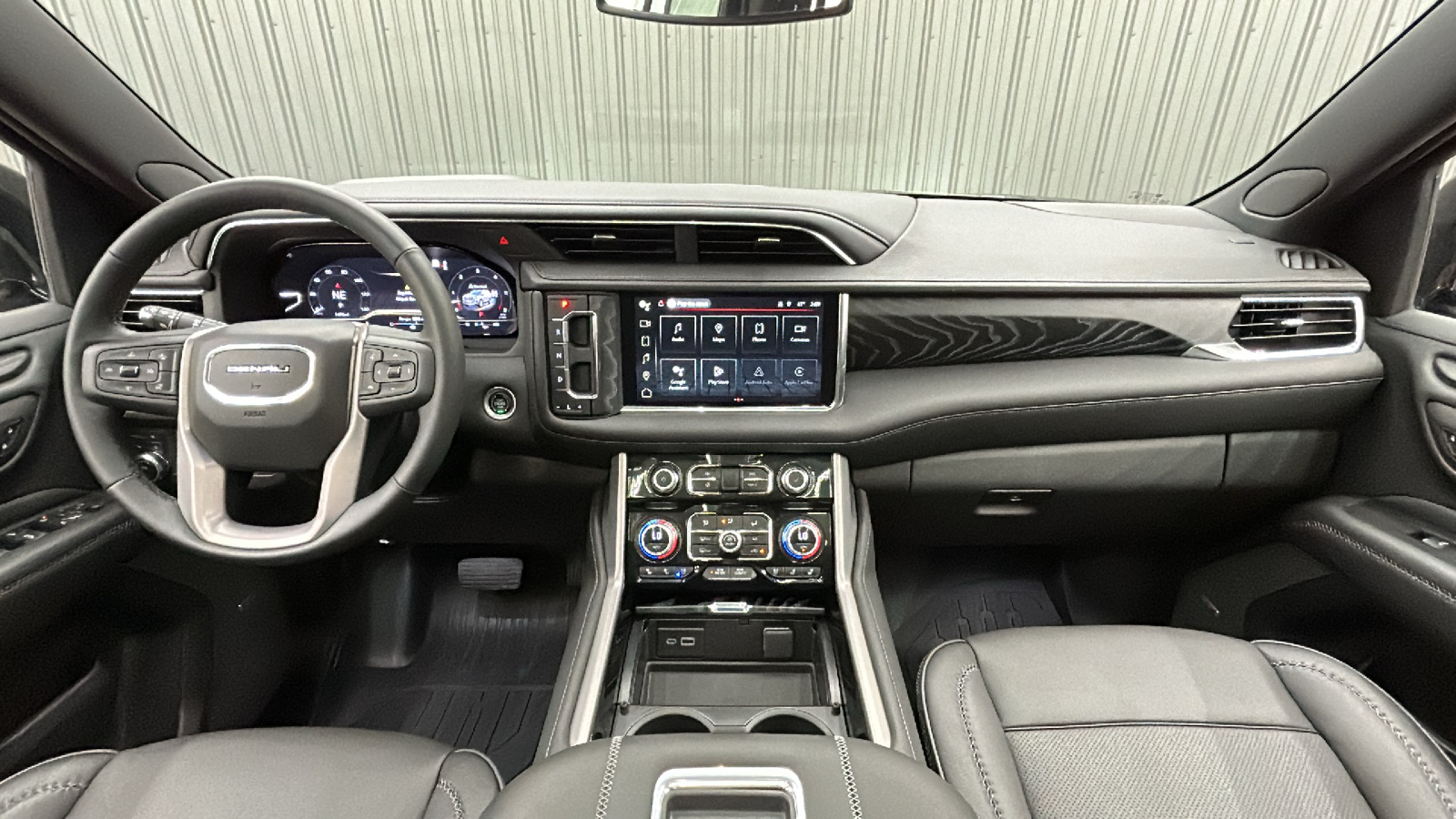 2023 GMC Yukon Denali 34