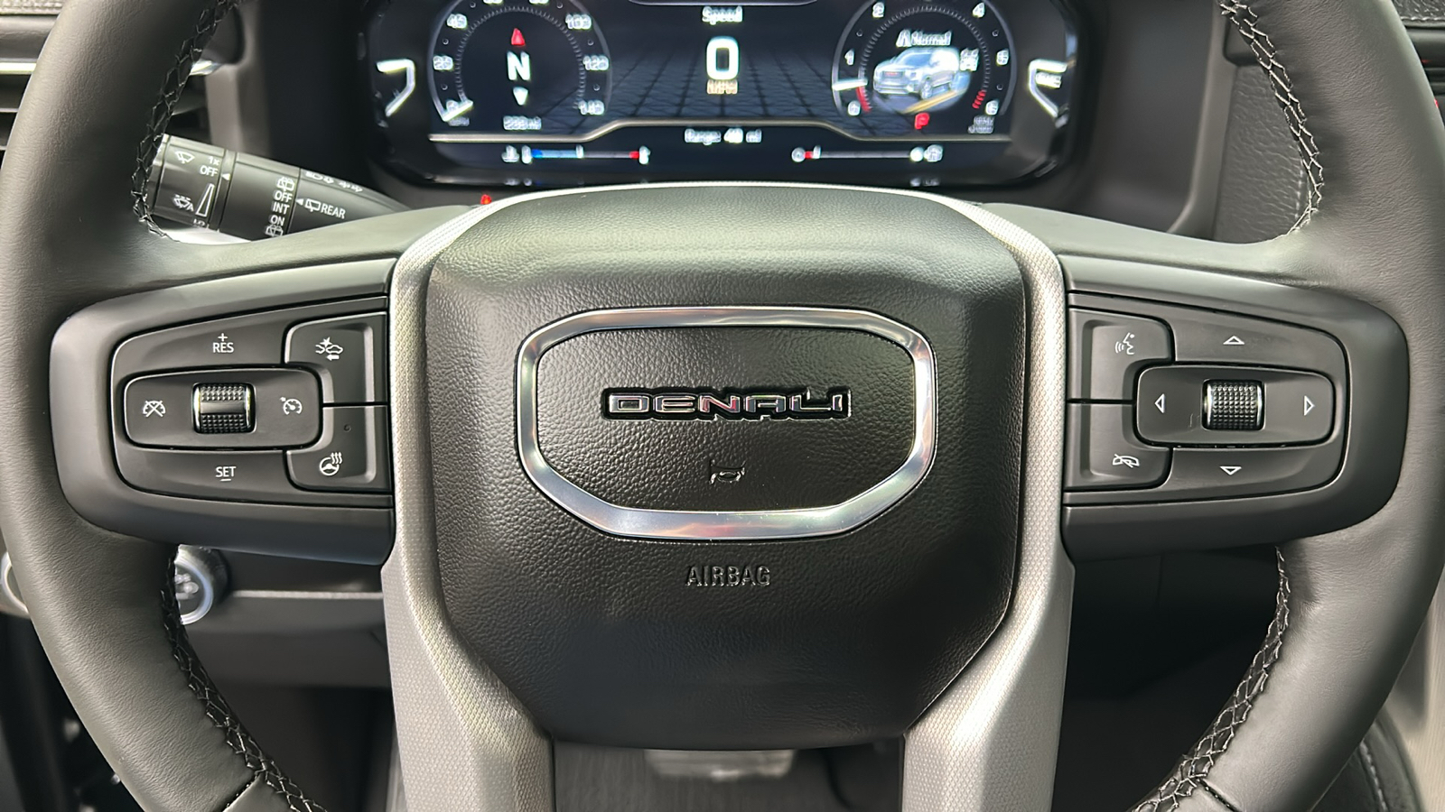 2024 GMC Yukon Denali 27