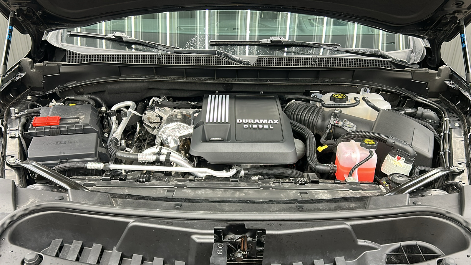 2023 Chevrolet Suburban Premier 17