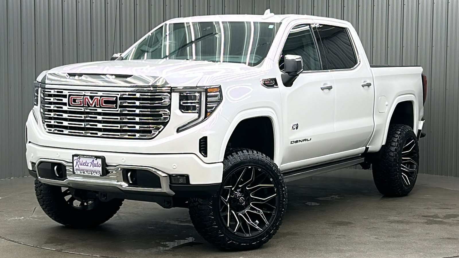 2023 GMC Sierra 1500 Denali 1