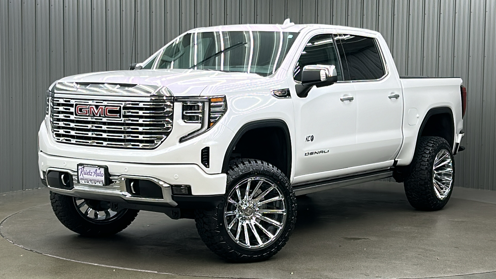 2023 GMC Sierra 1500 Denali 1