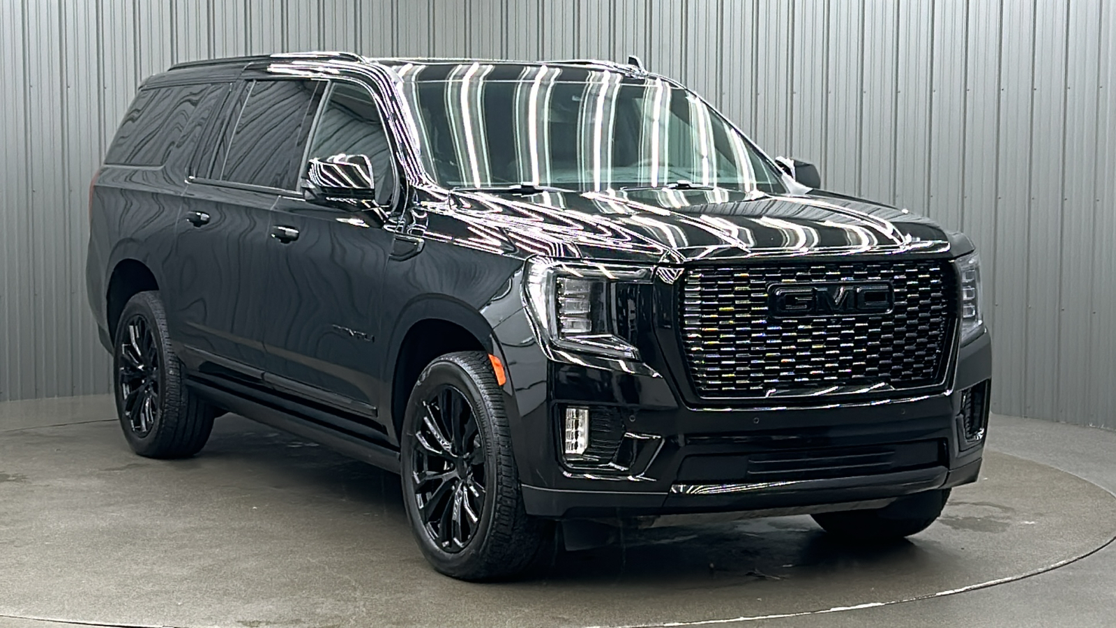 2023 GMC Yukon XL Denali 7