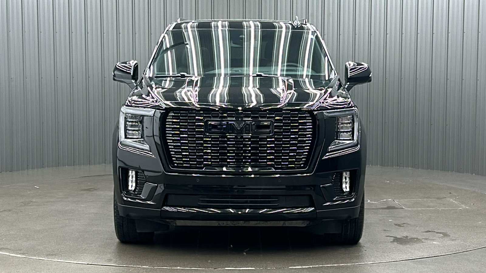 2023 GMC Yukon XL Denali 8