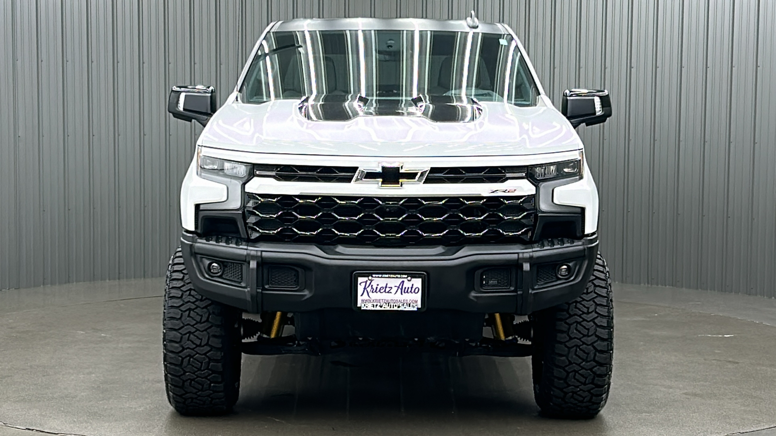 2023 Chevrolet Silverado 1500 ZR2 8