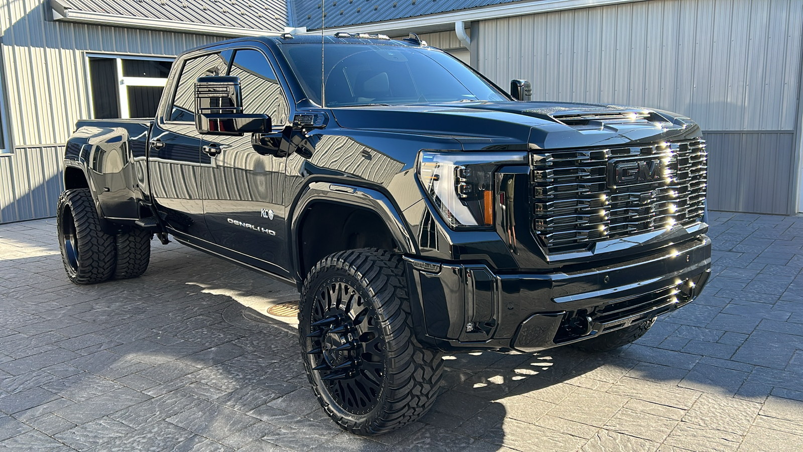 2024 GMC Sierra 3500HD Denali 7