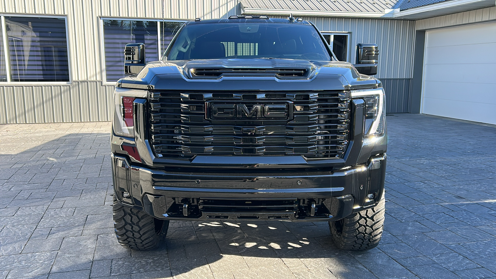 2024 GMC Sierra 3500HD Denali 8