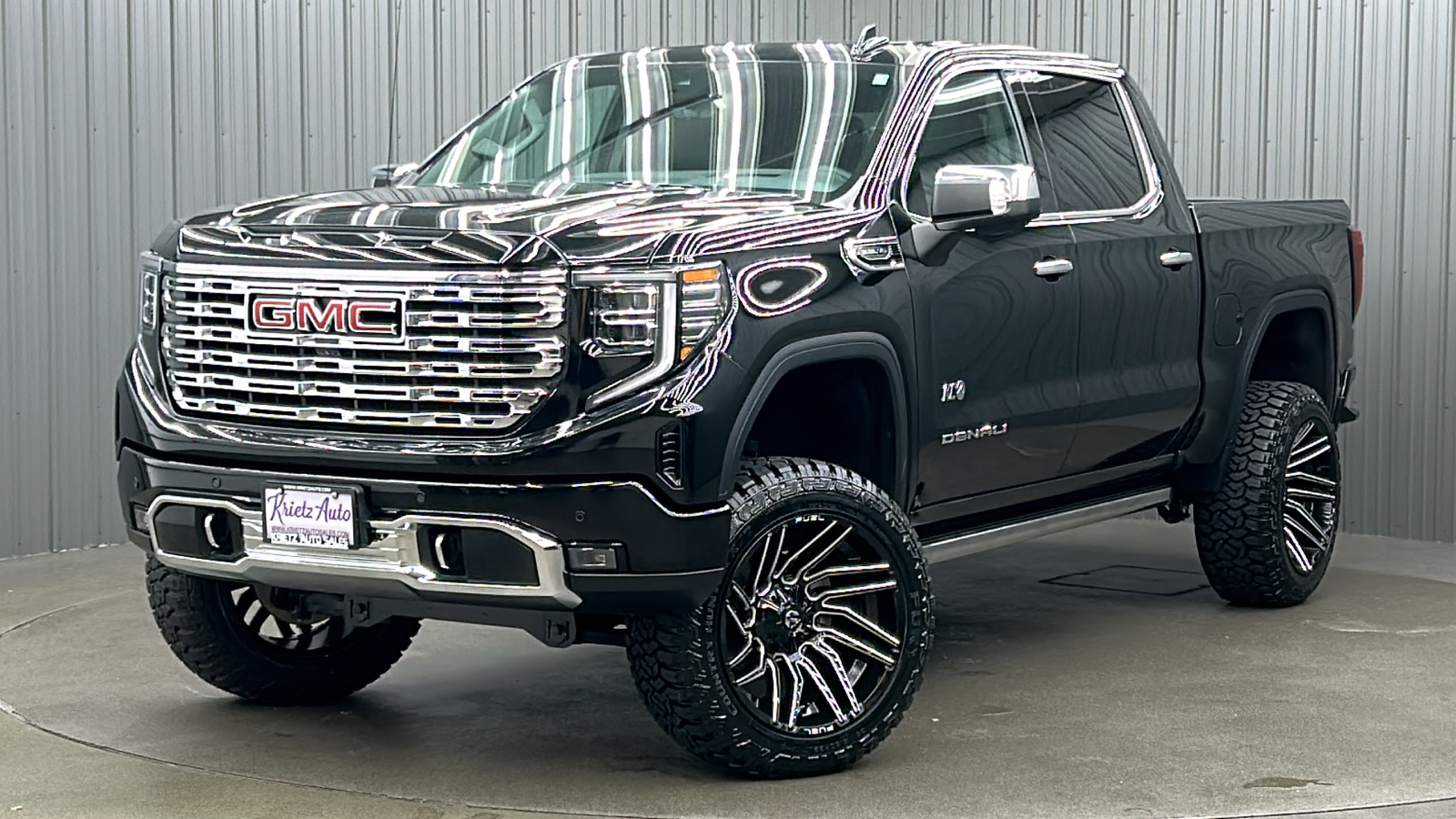 2023 GMC Sierra 1500 Denali 1