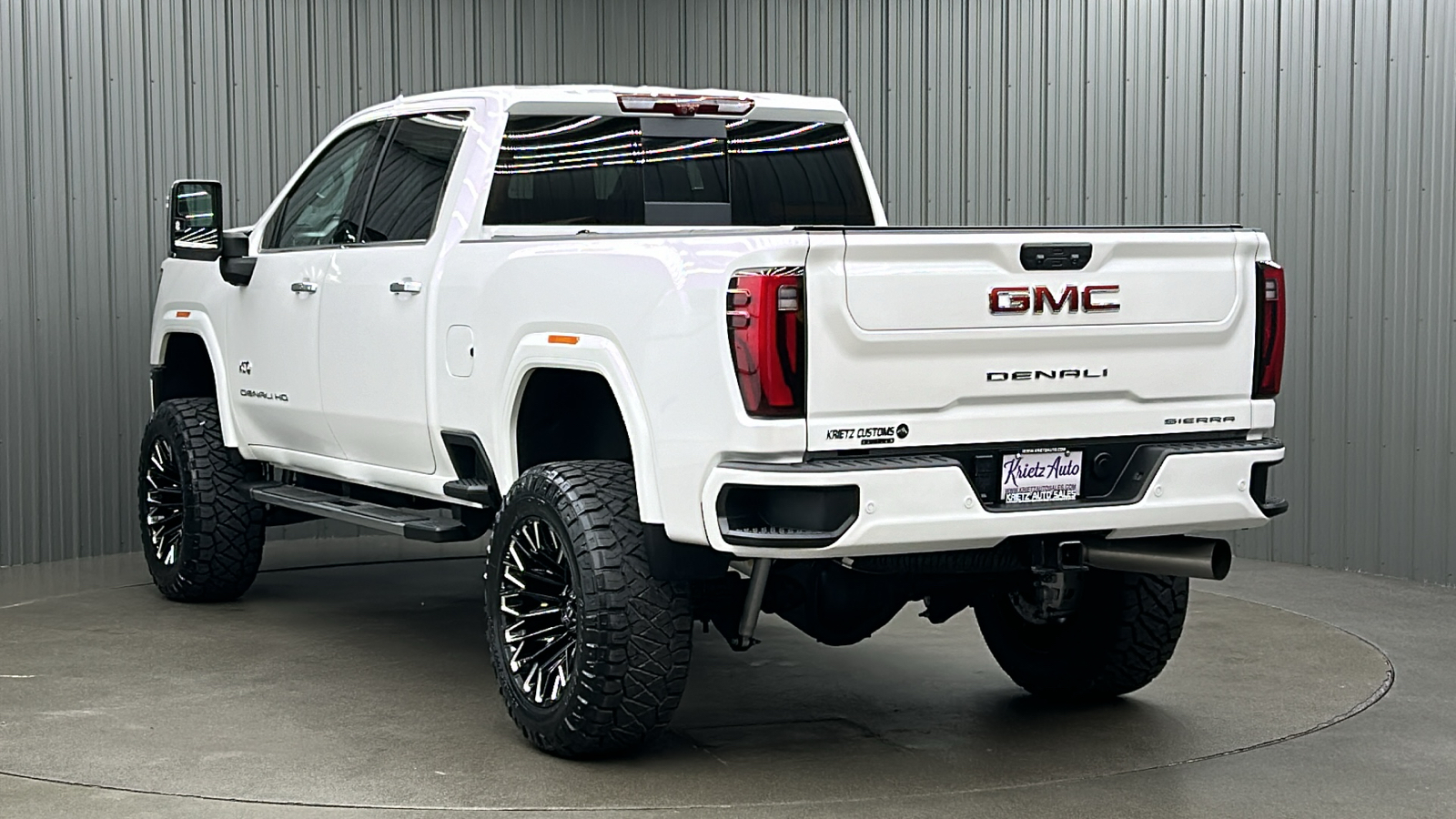 2024 GMC Sierra 2500HD Denali 3