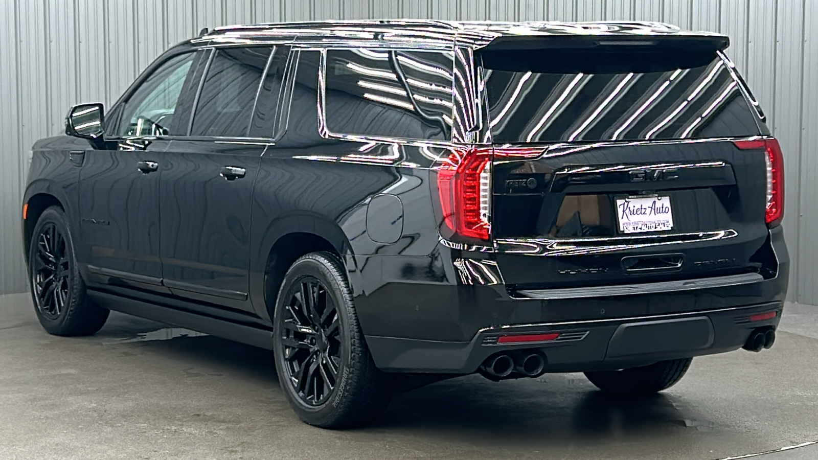 2023 GMC Yukon XL Denali 3