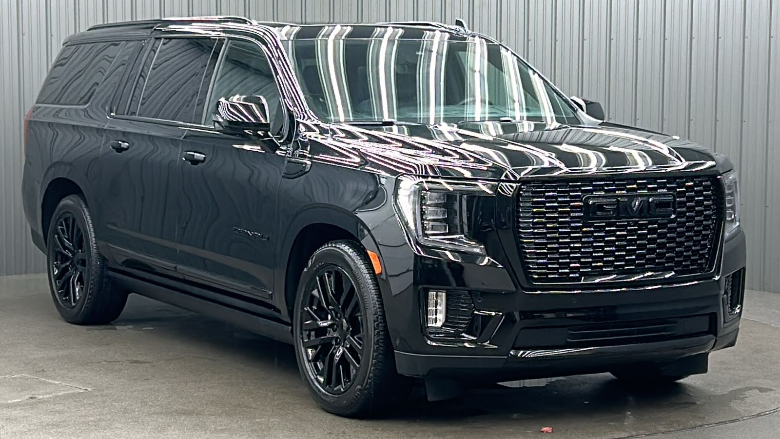 2023 GMC Yukon XL Denali 7