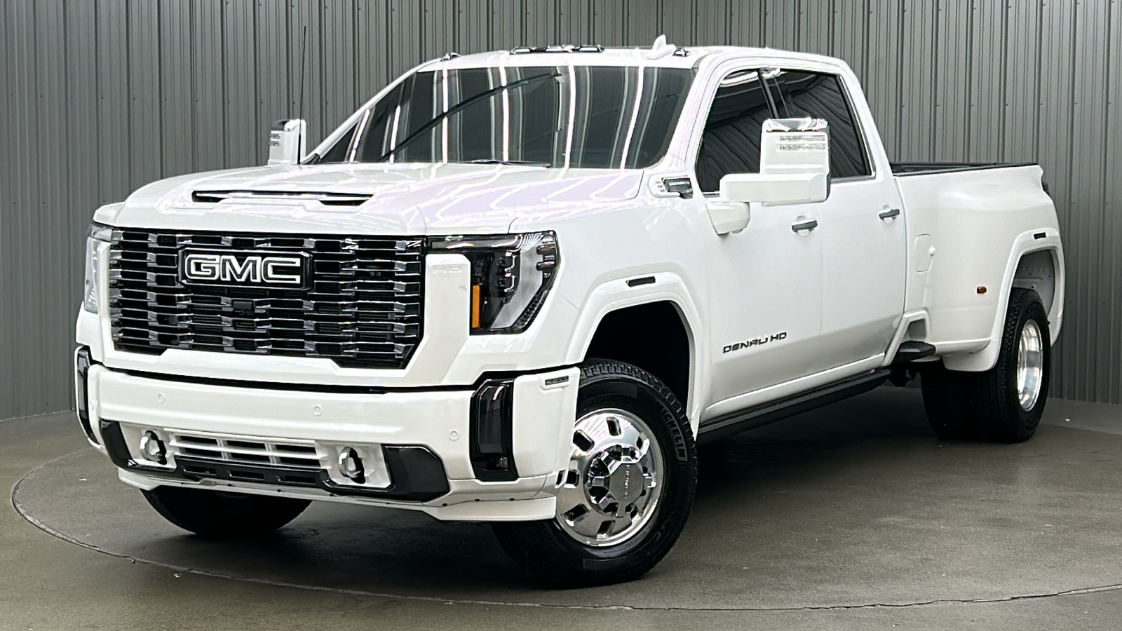 2024 GMC Sierra 3500HD Denali Ultimate 1