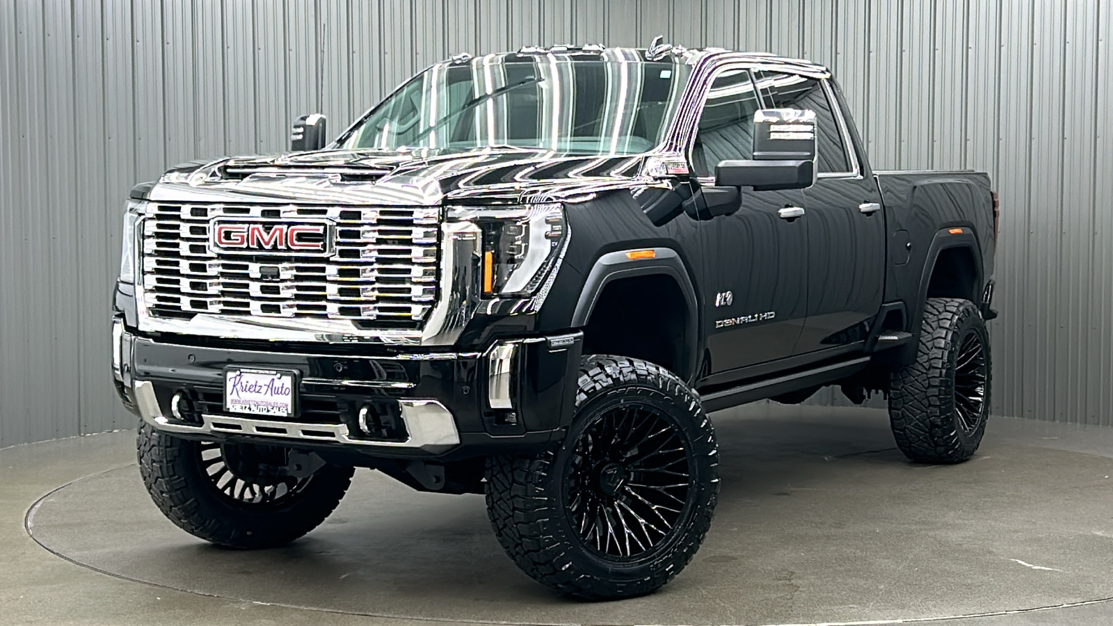 2024 GMC Sierra 2500HD Denali 1