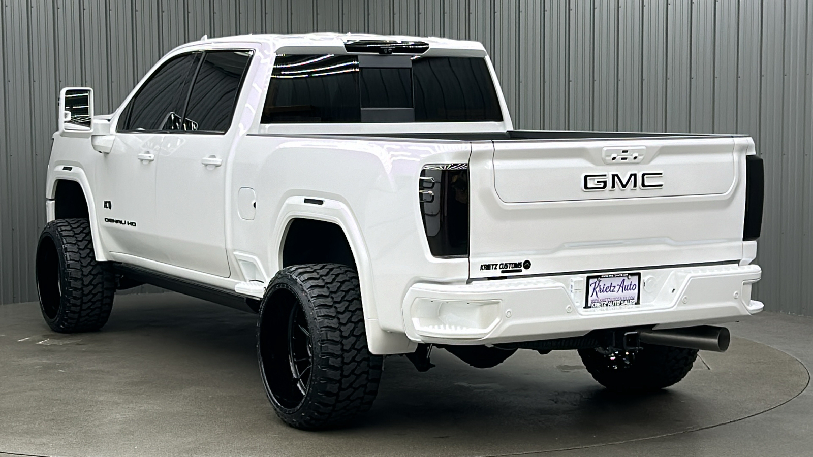 2024 GMC Sierra 2500HD Denali 3