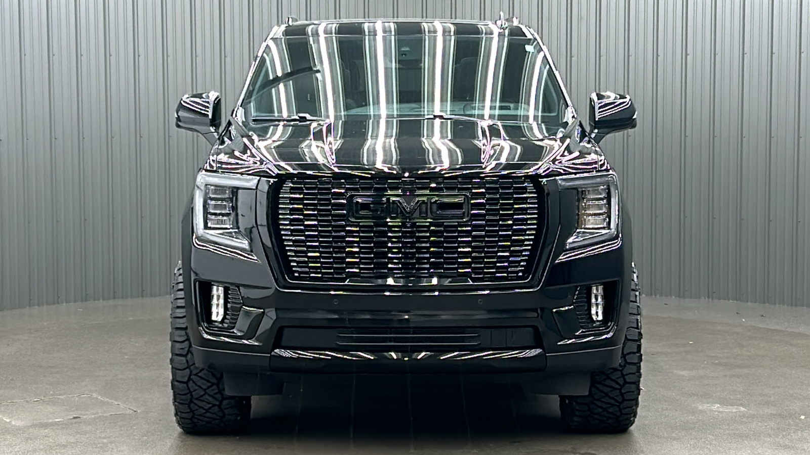 2023 GMC Yukon Denali 8