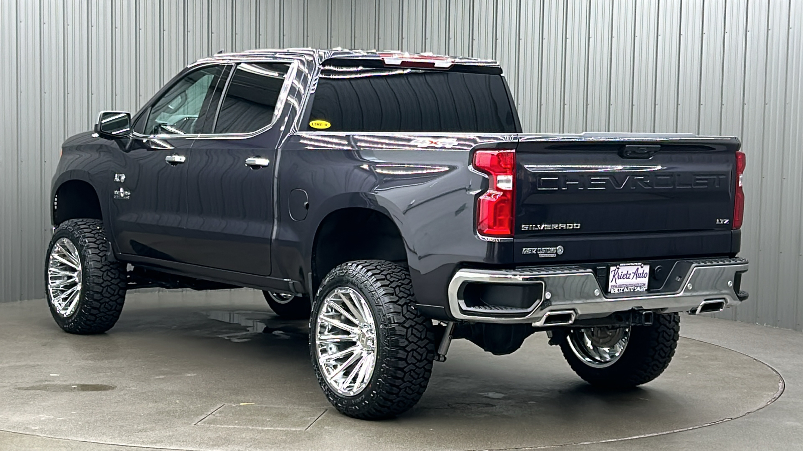 2023 Chevrolet Silverado 1500 LTZ 3