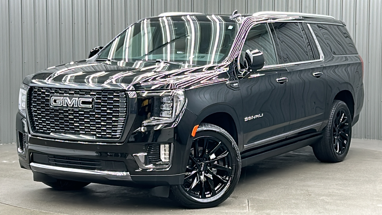 2023 GMC Yukon XL Denali Ultimate 1