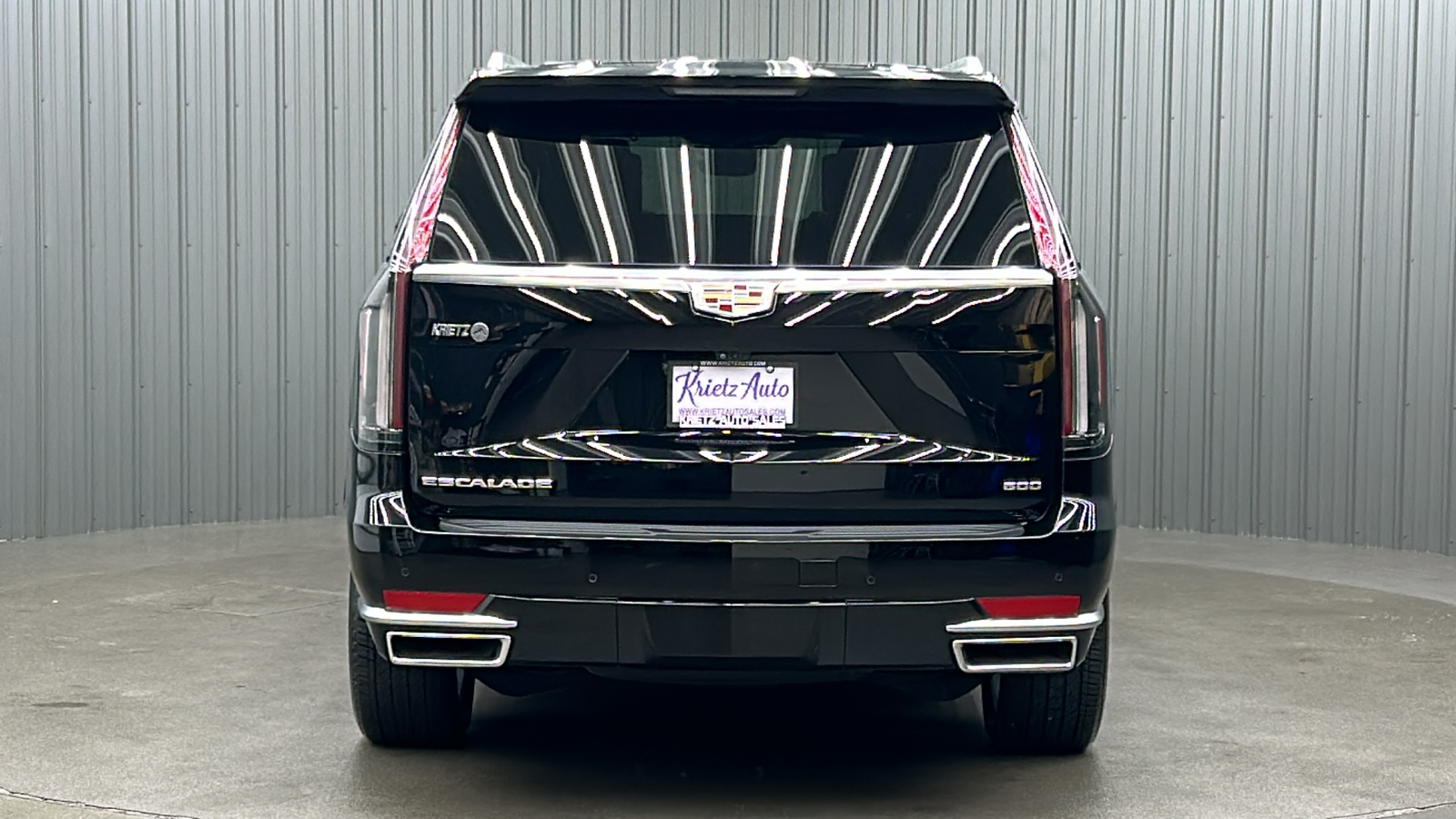 2023 Cadillac Escalade ESV Premium Luxury Platinum 4