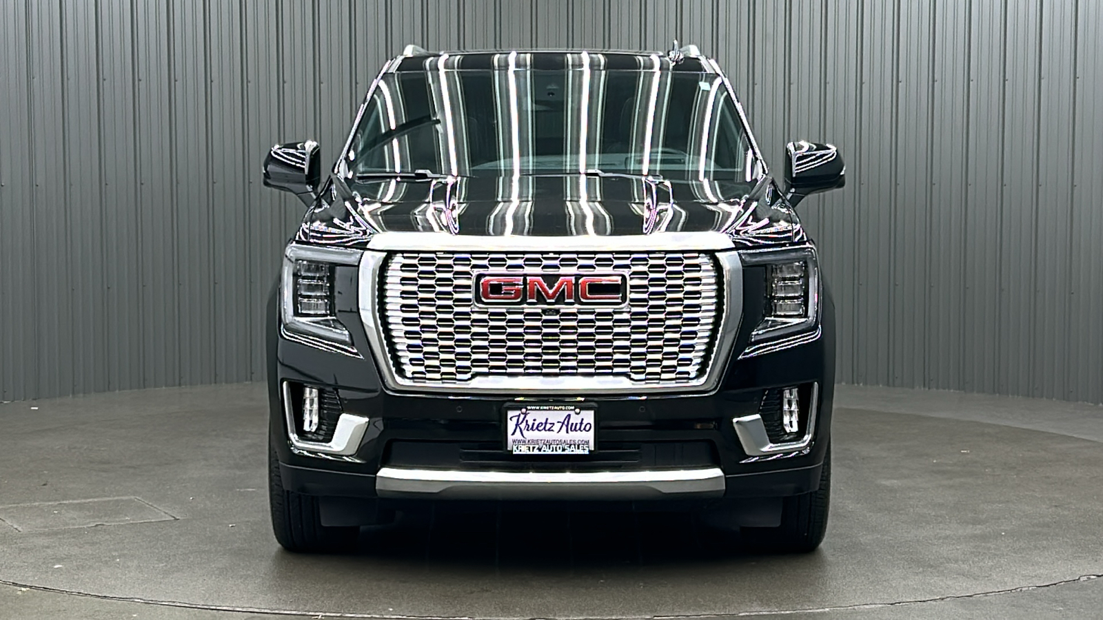 2023 GMC Yukon Denali 8