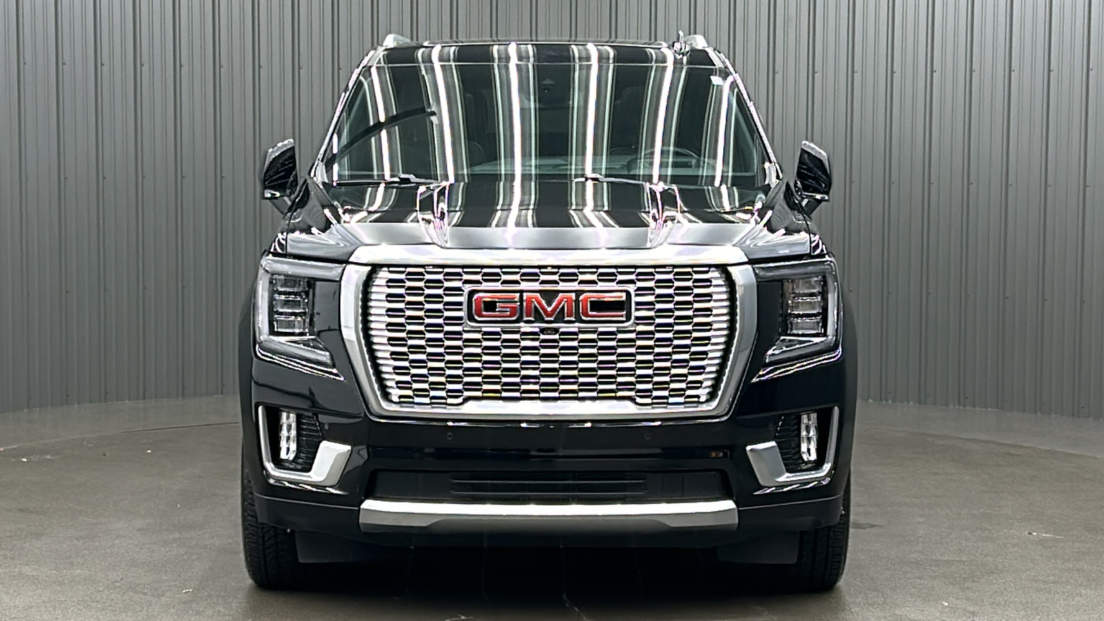 2023 GMC Yukon Denali 8