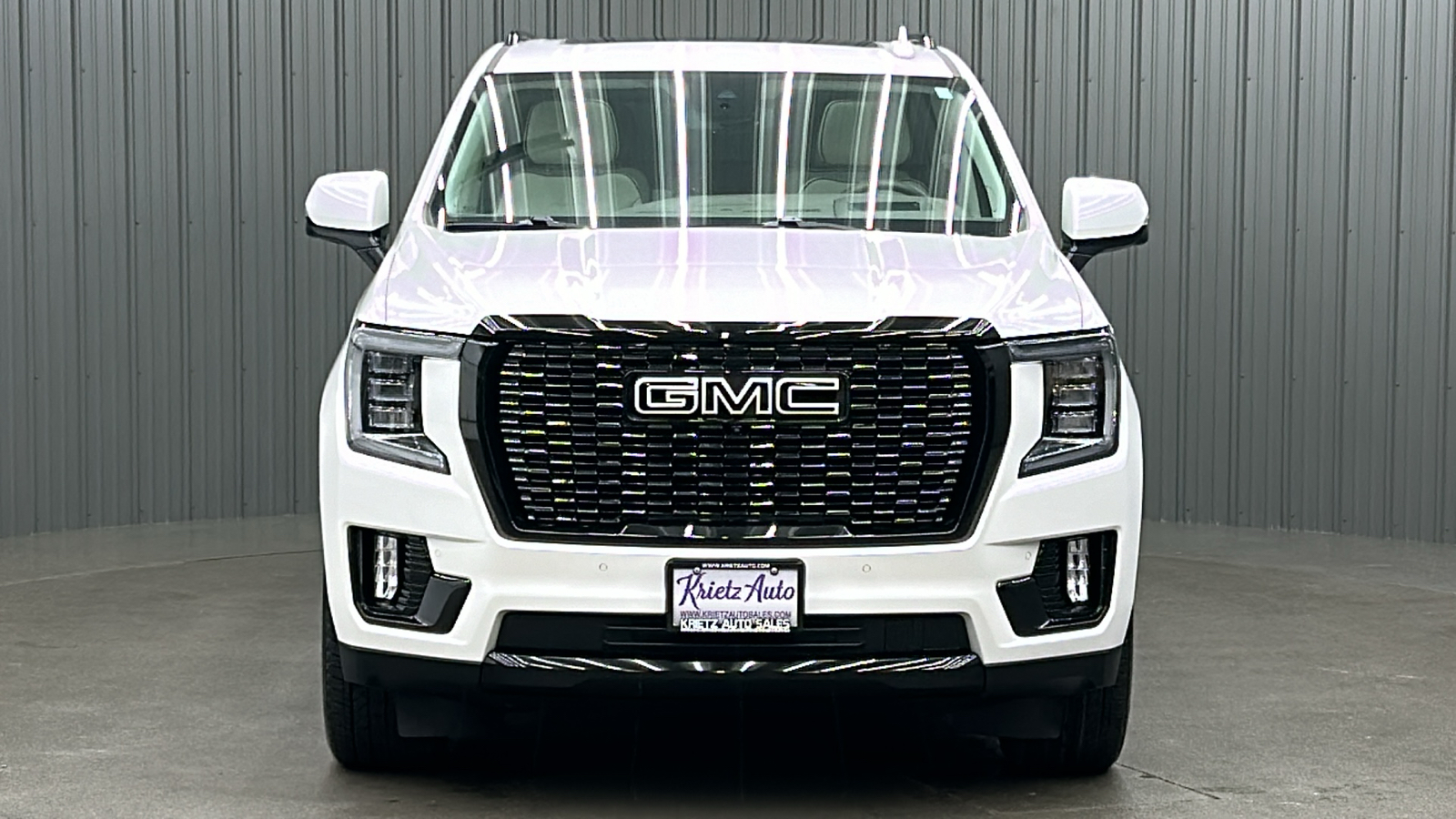 2023 GMC Yukon Denali 8