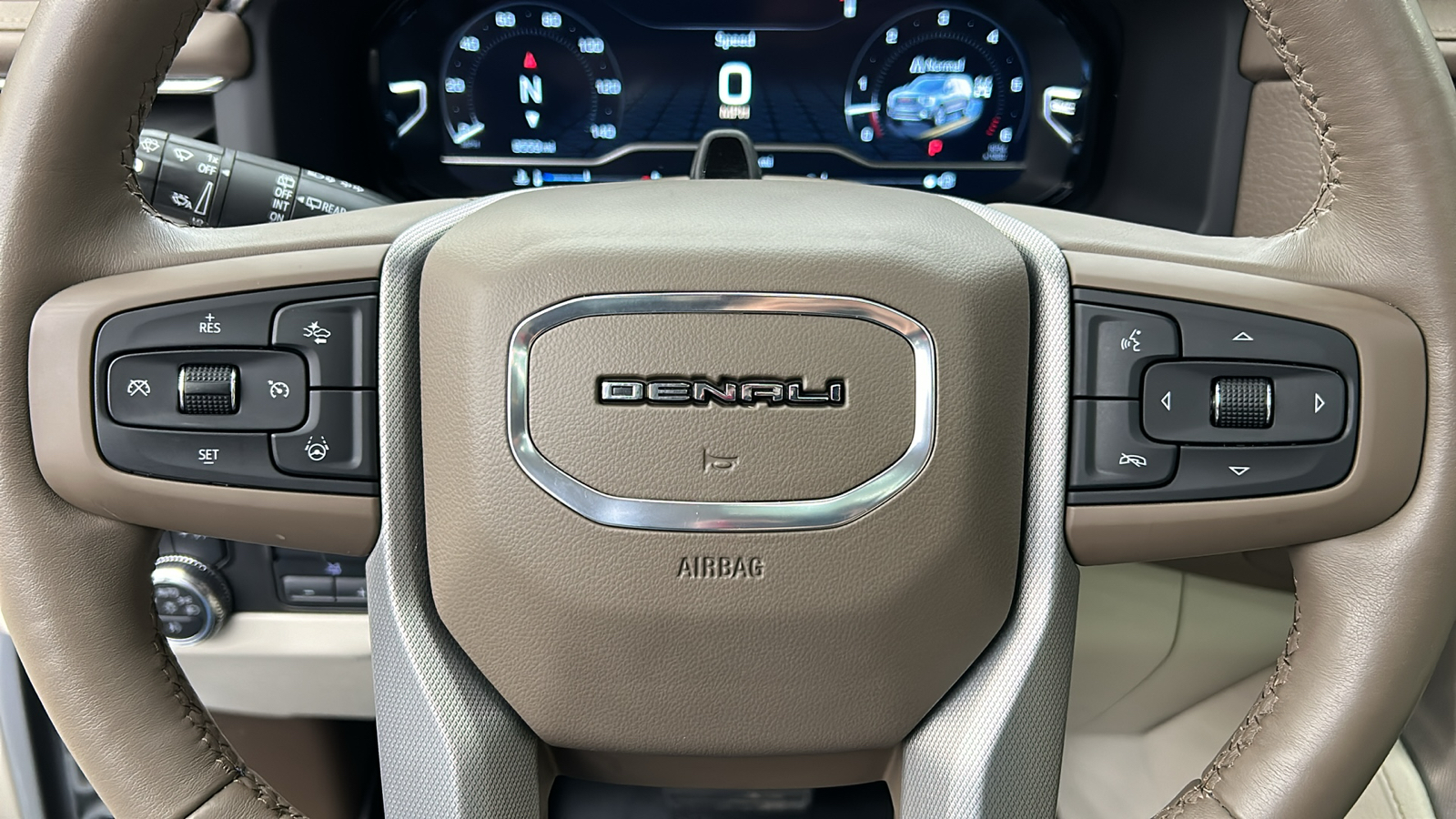 2023 GMC Yukon Denali 25