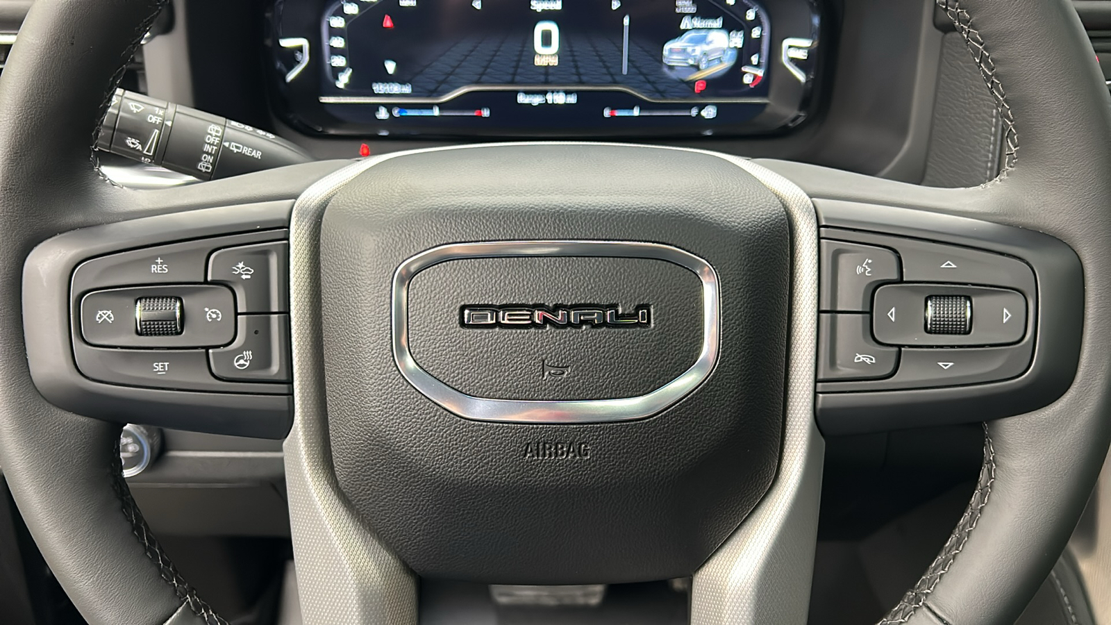 2023 GMC Yukon XL Denali 27