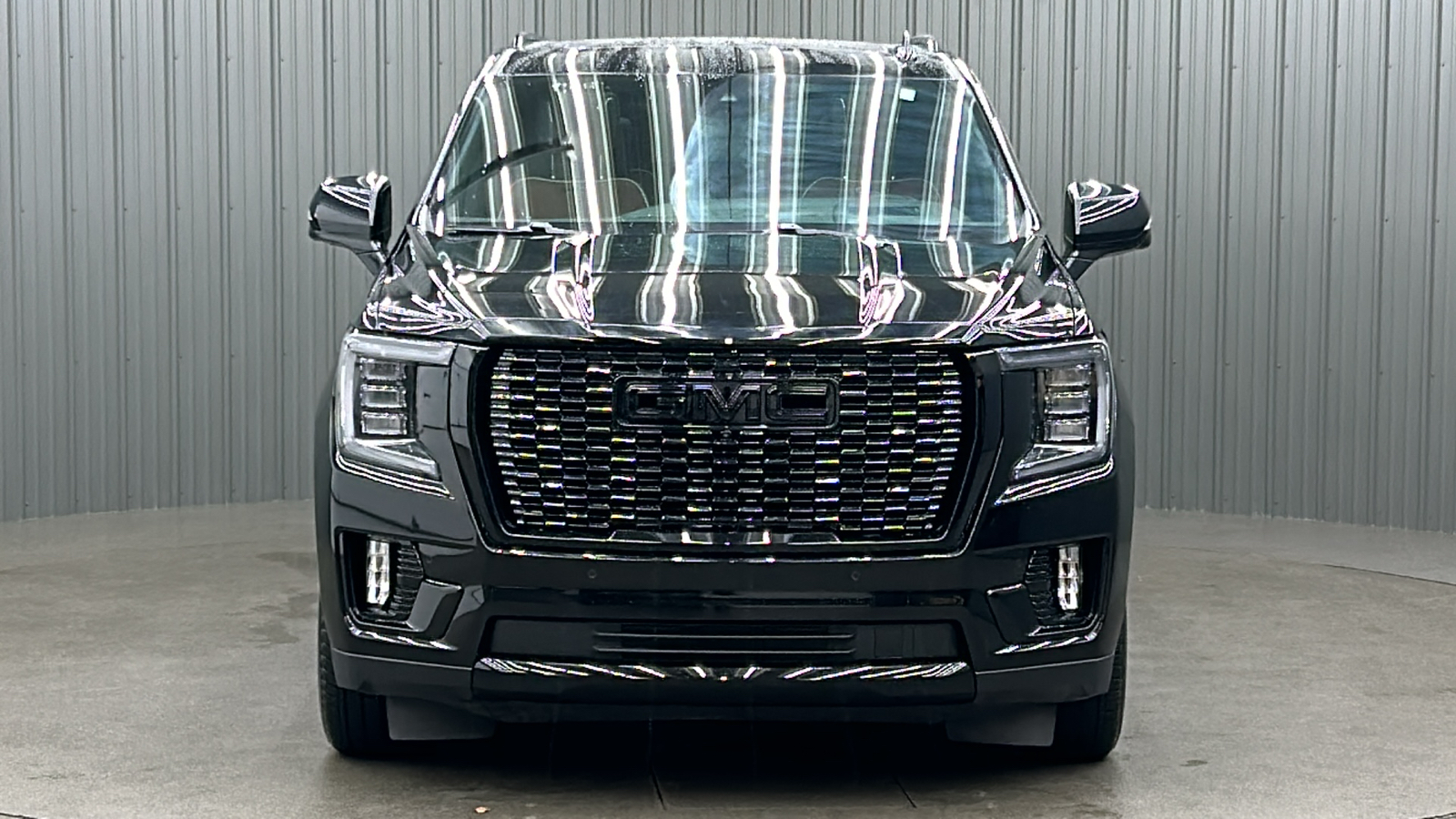 2023 GMC Yukon Denali Ultimate 8