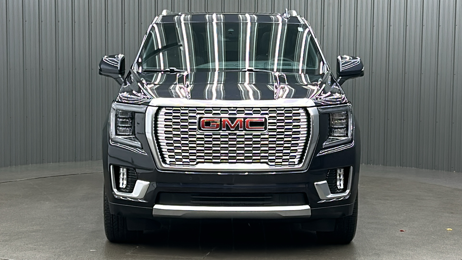 2023 GMC Yukon Denali 8