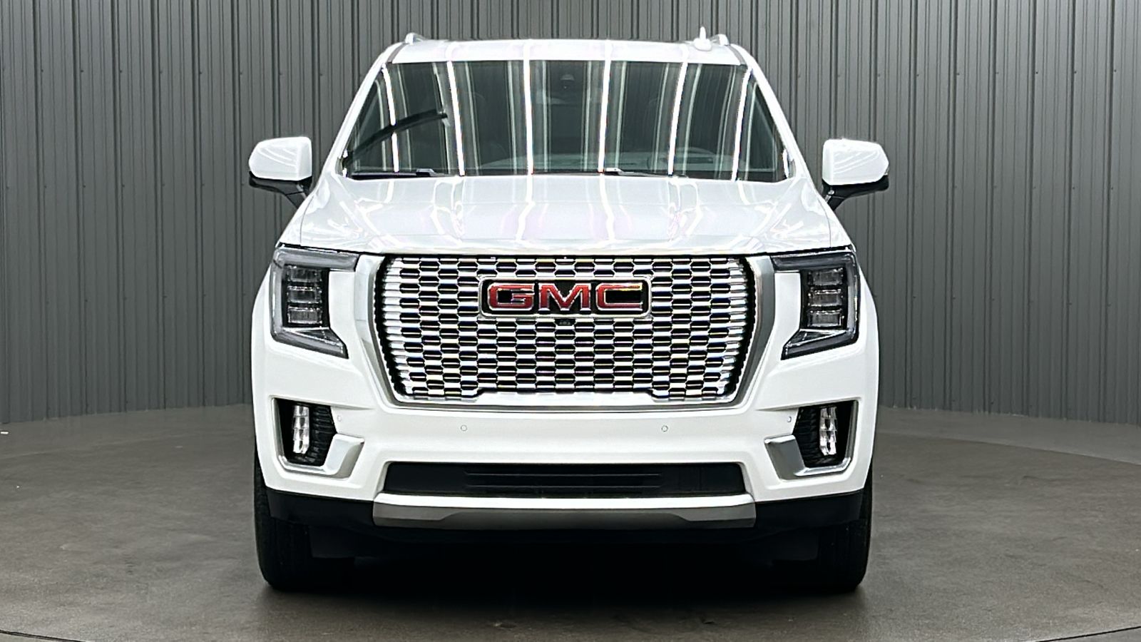 2023 GMC Yukon Denali 8