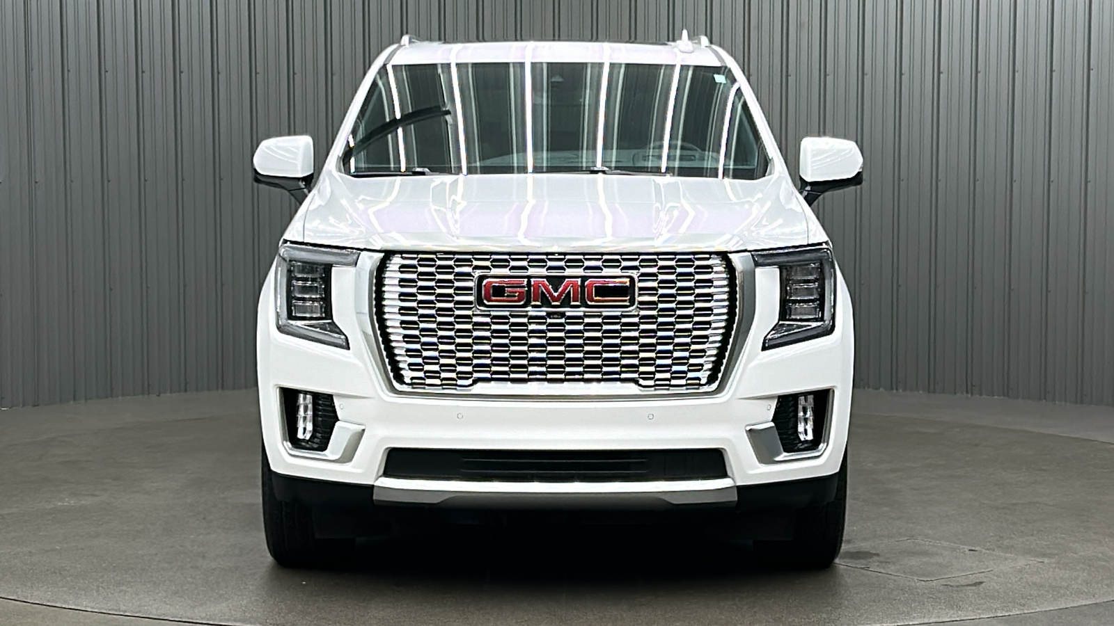 2023 GMC Yukon Denali 8