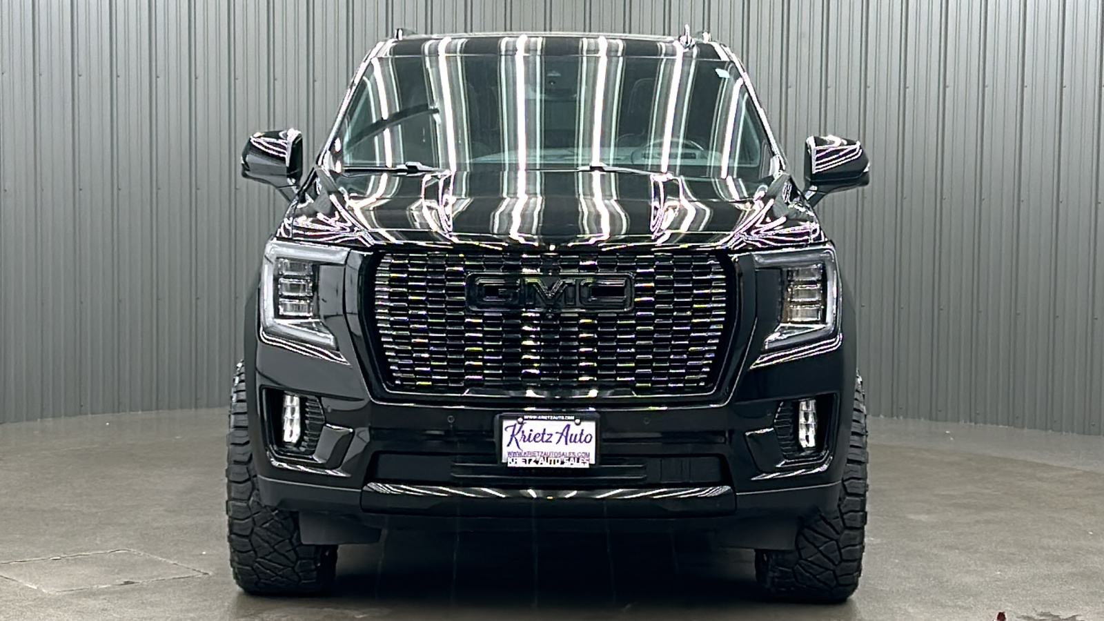 2023 GMC Yukon Denali 8