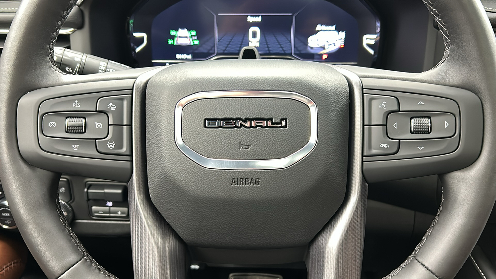 2023 GMC Yukon XL Denali Ultimate 25