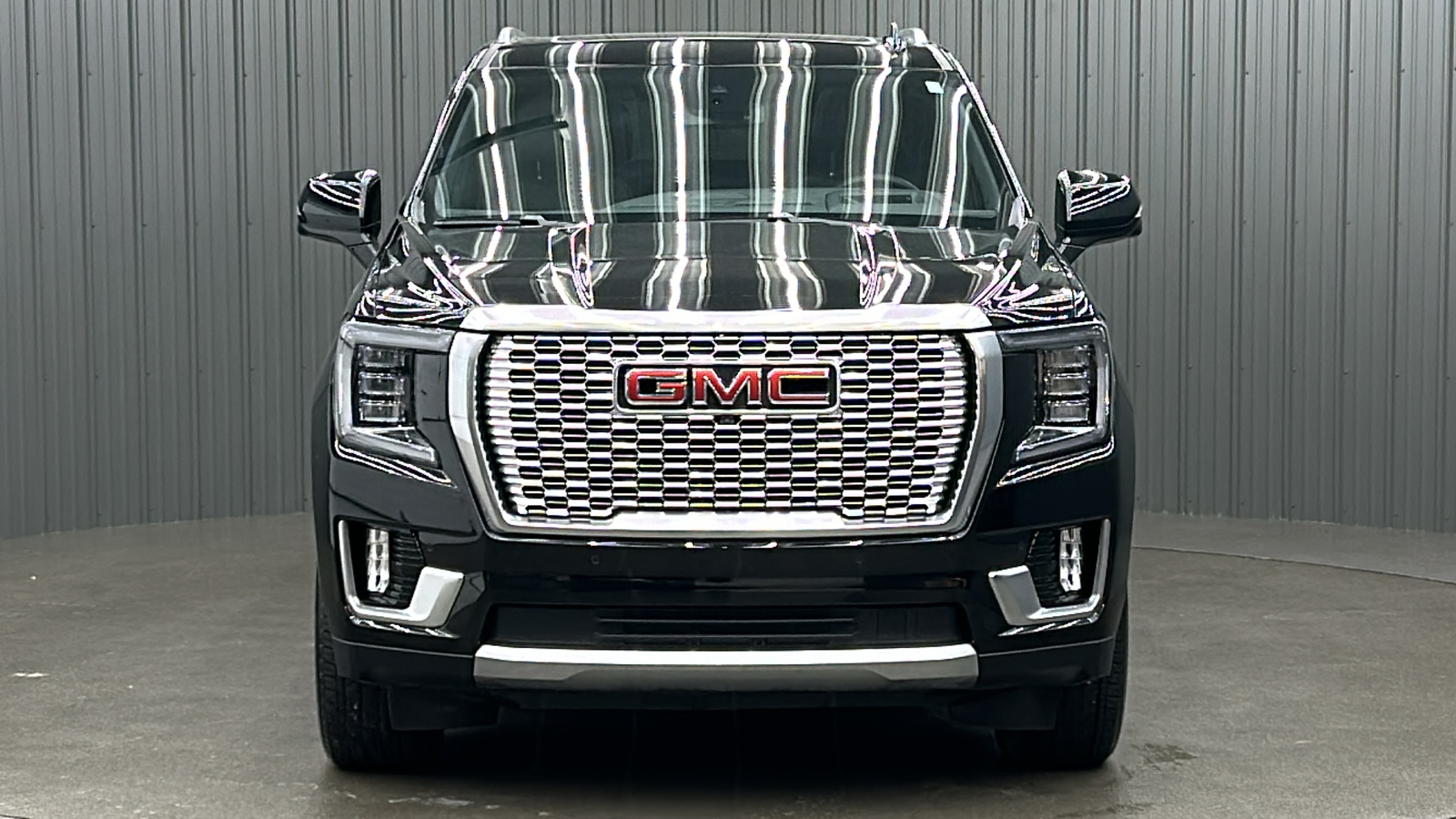 2023 GMC Yukon Denali 8