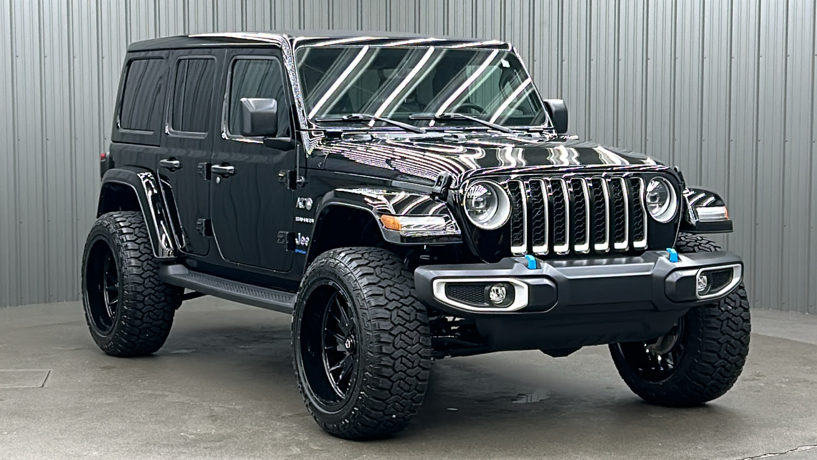 2023 Jeep Wrangler Sahara 4xe 7