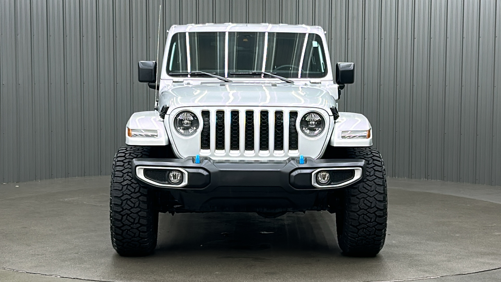 2023 Jeep Wrangler Sahara 4xe 8