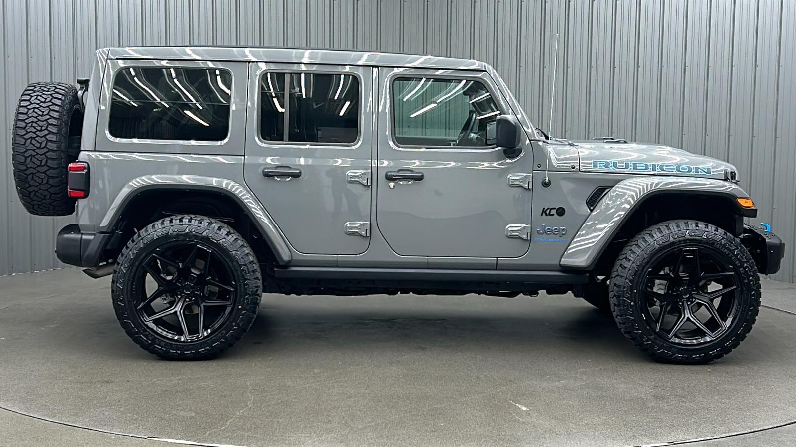 2023 Jeep Wrangler Rubicon 4xe 6