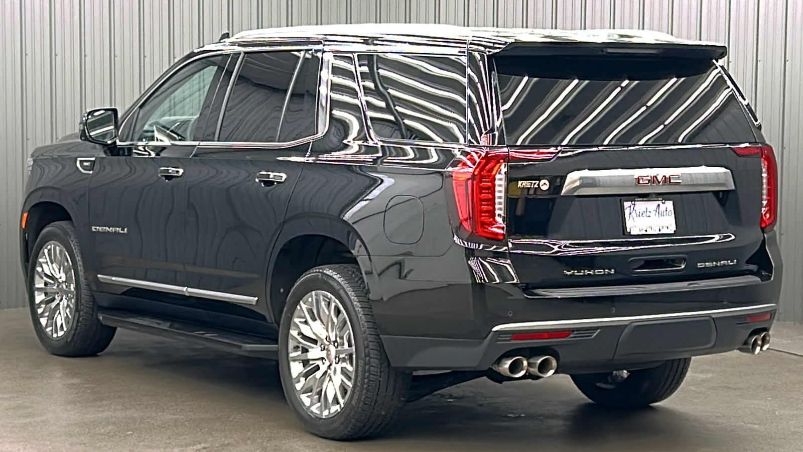 2023 GMC Yukon Denali 3