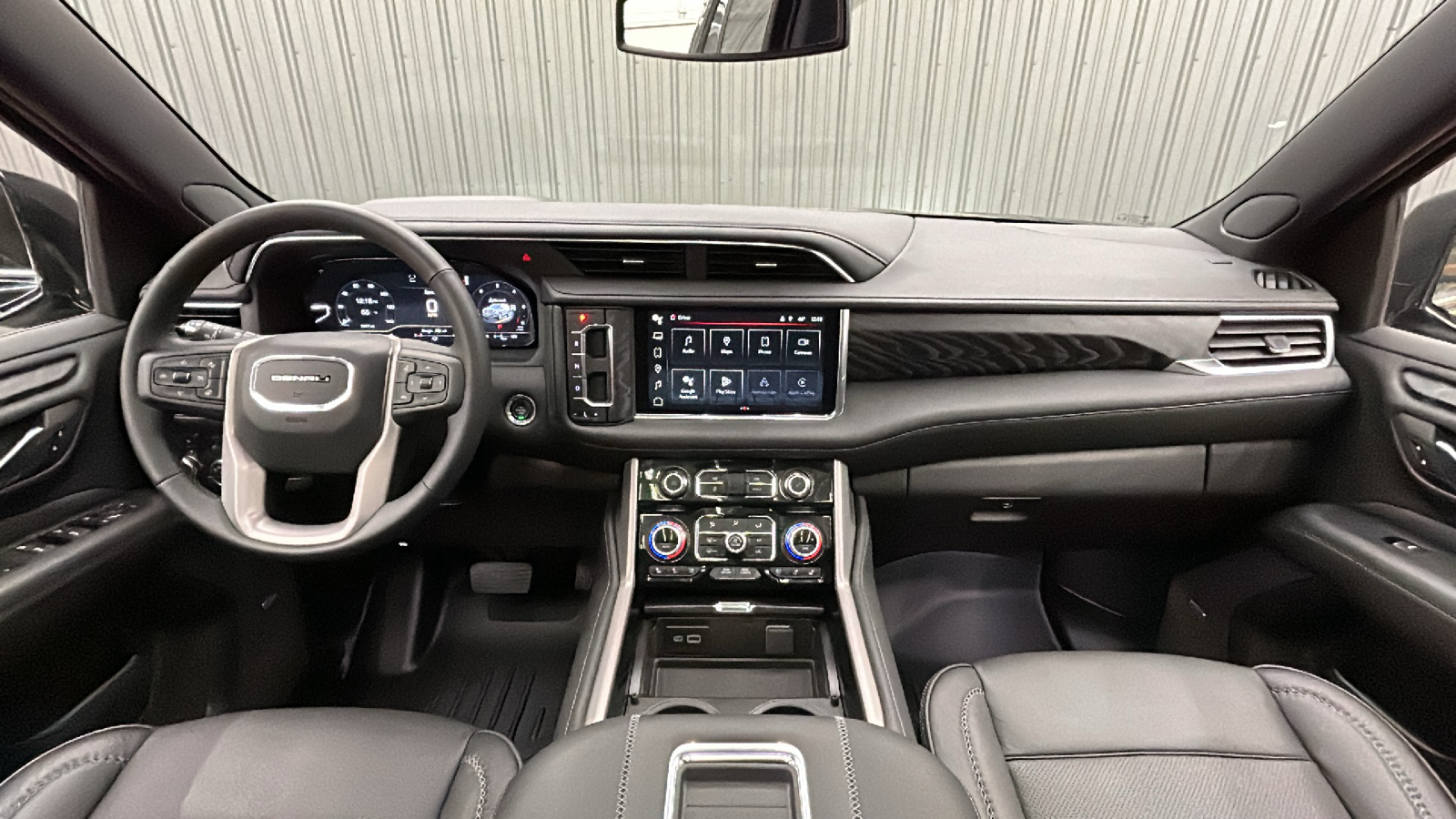 2023 GMC Yukon Denali 34