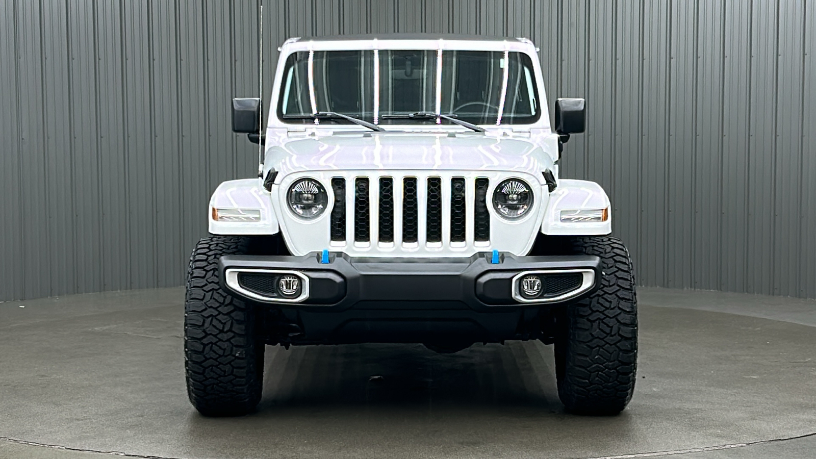 2023 Jeep Wrangler Sahara 4xe 8