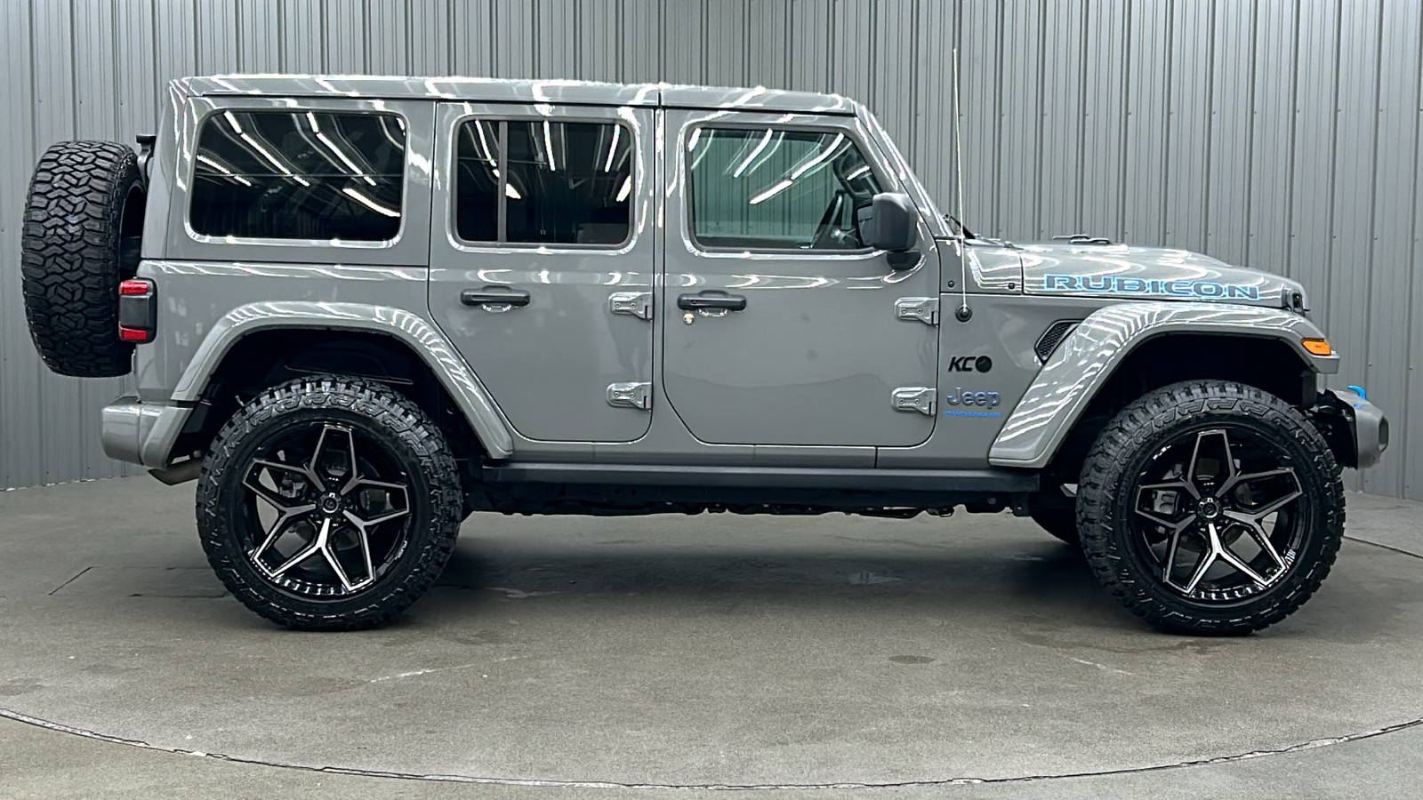 2023 Jeep Wrangler Rubicon 4xe 6