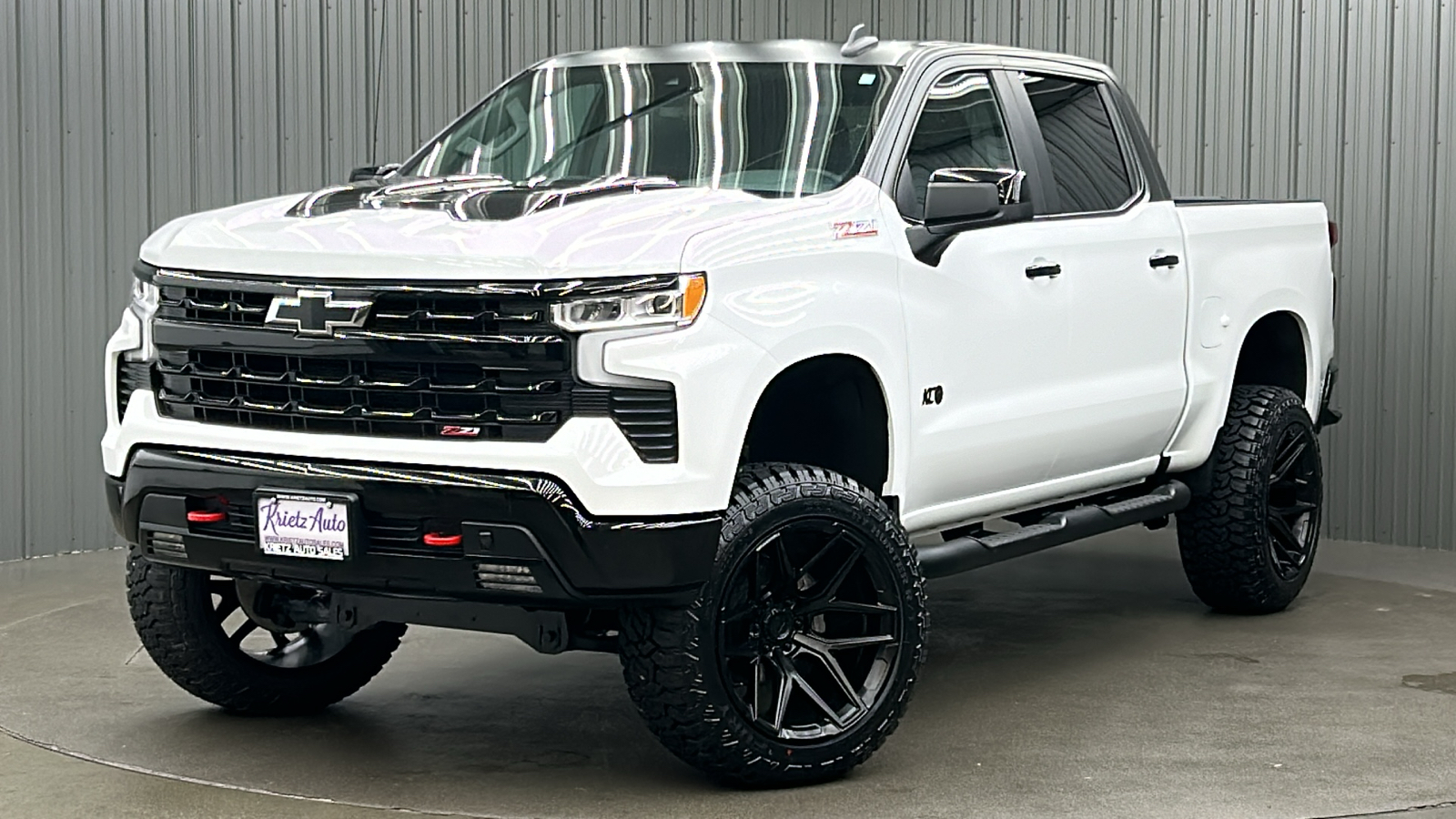 2022 Chevrolet Silverado 1500 LT Trail Boss 1